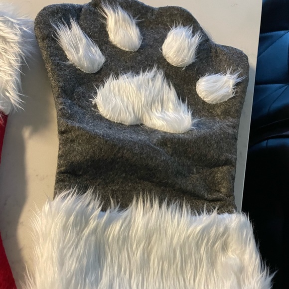 Set of holiday pet paw stockings - Picture 3 of 6